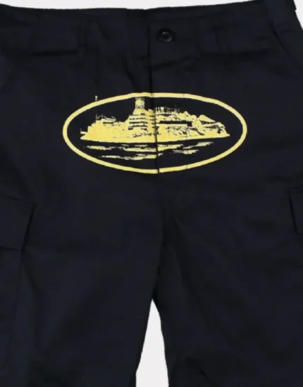 Corteiz-Guerillaz-21-Shorts-BlackYellow-1-700x894