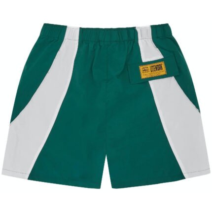 Corteiz Spring Shorts in Green